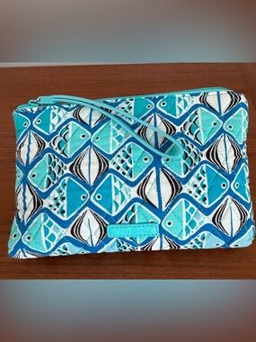 Vera Bradley Escapade Wristlet in Go Fish Teal (2018)